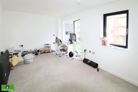 3 bedroom terraced house to rent - Photo 5