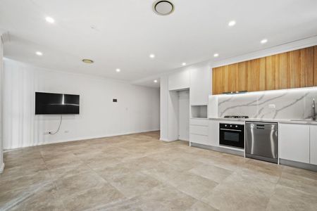 Unit 701/10-14 Fielder Street, West Gosford - Photo 4