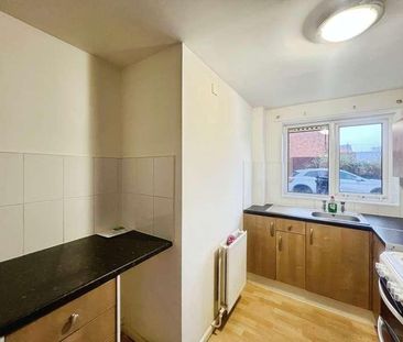 Canning Drive, Astley Bridge, Bolton, BL1 - Photo 4