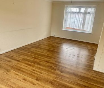 3 bedroom end of terrace house to rent - Photo 3