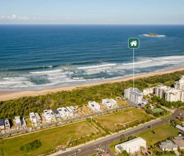 Absolute Beachfront Apartment With Stunning View and Rooftop! - Photo 6