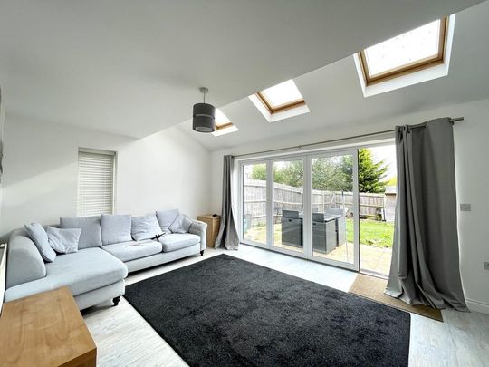 3 bedroom semi-detached house to rent - Photo 1