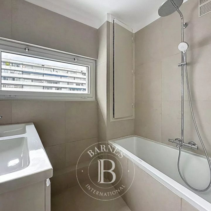 Appartement • Dupleix-Motte Picquet - Photo 1
