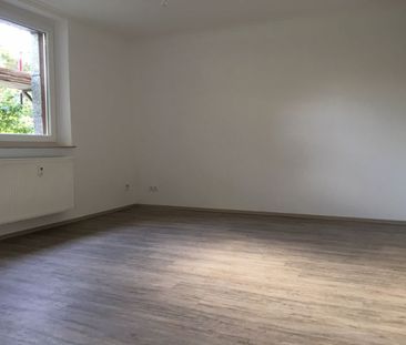 *** 2 Zimmer zzgl. Mansarde + Gäste-Duschbad in ruhiger Grünlage! *** - Foto 4