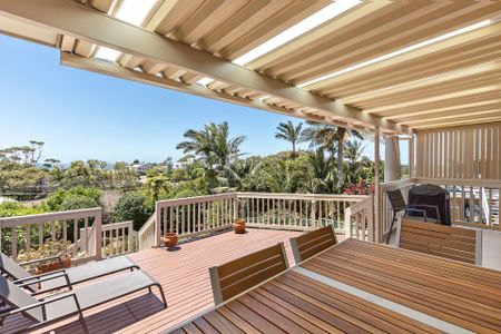 Dreamy Transit Hill Haven with Ocean Vibes - Photo 4