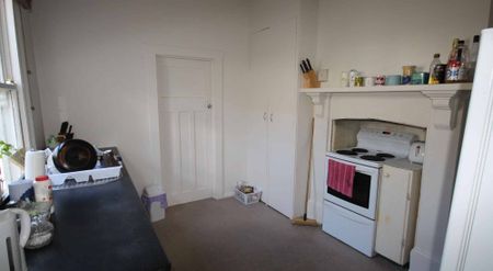 3-Bedroom Residence on Carroll Street - Photo 3