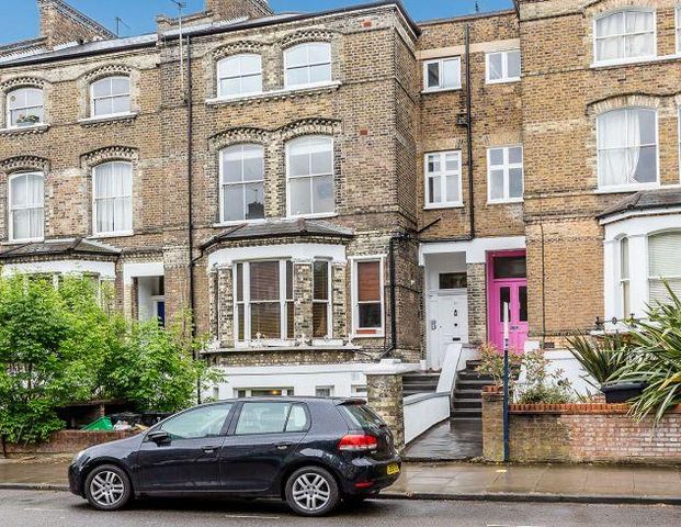 4 bedroom flat to rent - Photo 1