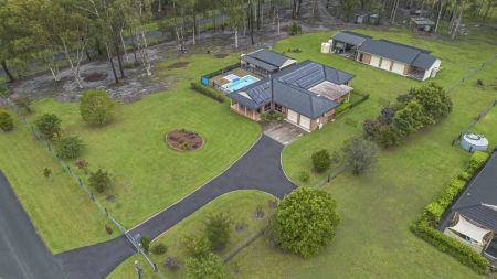 What a Property! - Photo 4