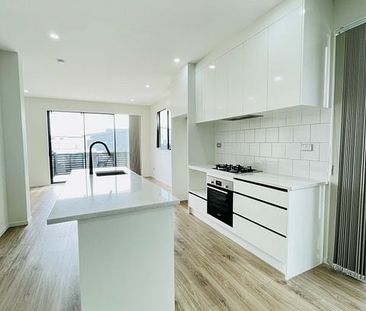 Lovingly 3Bedroom house in PAPAKURA - Photo 5