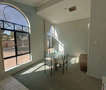 Low-Maintenance One-Bedroom Living in Secure Complex - Photo 1