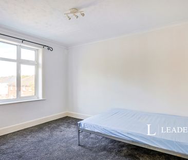 3 bedroom house to rent Wroxham Road, BH12 - Photo 3