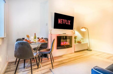 2 Bed Flat, Abbess Close, SW2 - Photo 2