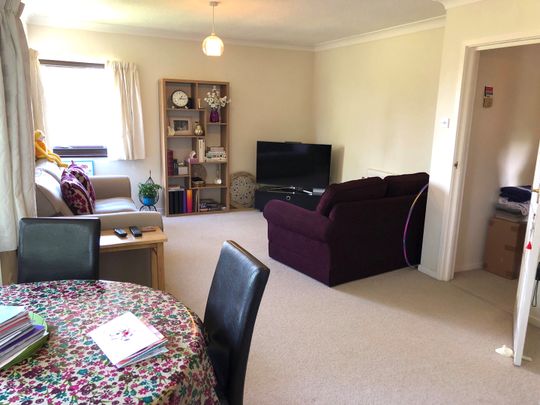 Pine Trees Court, Pine Trees, Hassocks, West Sussex BN6 8NW - Photo 1