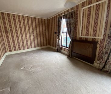 High Street - Photo 5