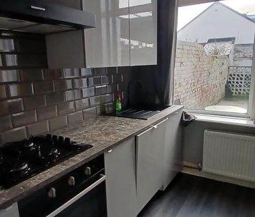 3 bedroom terraced house to rent - Photo 6