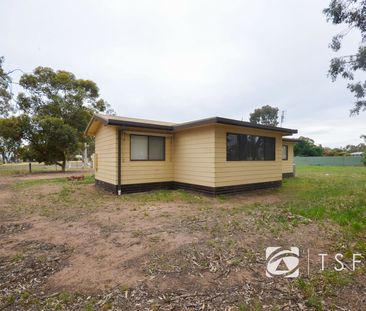 Quiet country living - Close to Marong - Photo 5