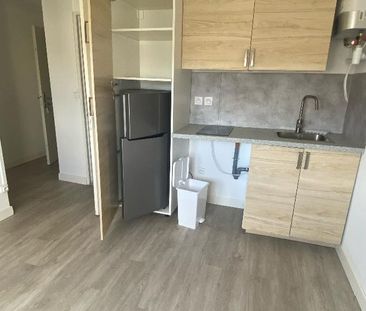Location Appartement 1 pièce 16m² LYON 7ème - Photo 1