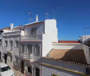 Apartamento T3 disponível para arrendamento, com localização muito ... - Photo 1