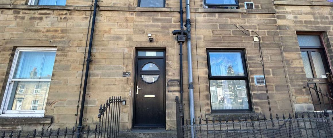 Trinity Street Room 3 - Photo 1