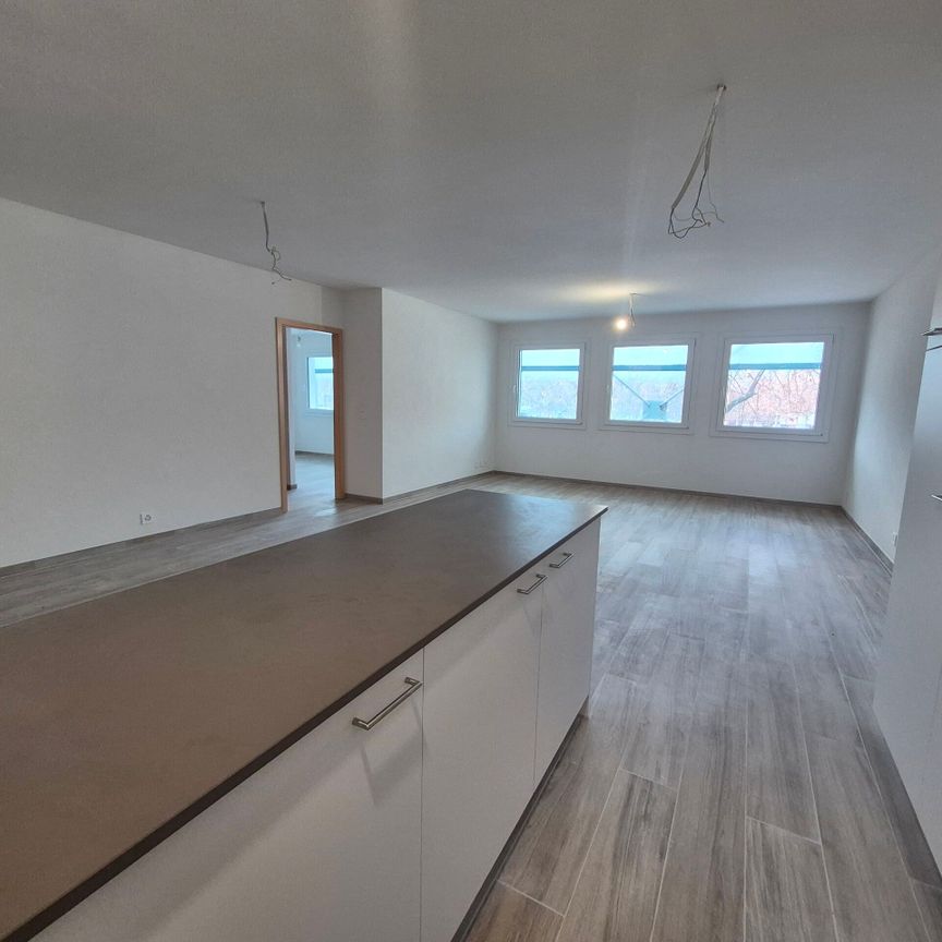 SION – SPACIOUS 4.5-ROOM APARTMENT - Photo 1