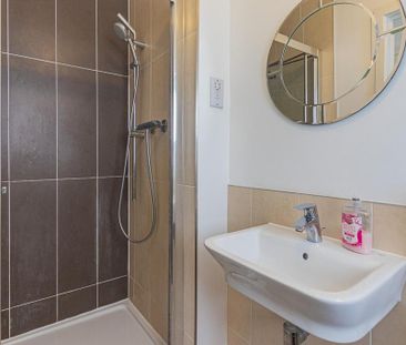 3 bedroom terraced house to rent - Photo 5