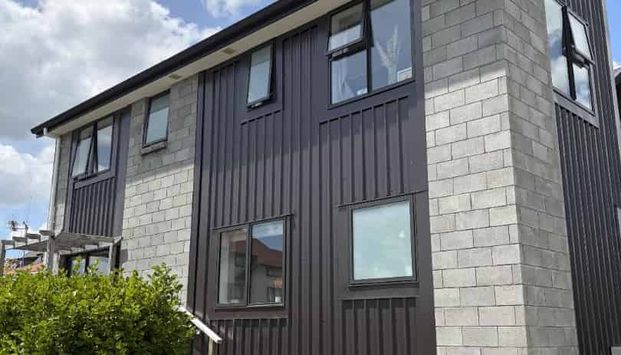 Spacious 4-Bed, 3-Bath Double Storey Townhouse - Photo 1