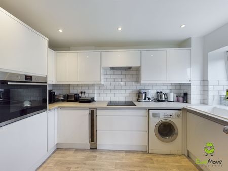 2 Bedroom - Photo 3