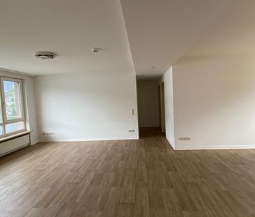 Lincoln Siedlung: großzügige, familienfreundliche 4-Zimmerwohnung mit Einbauküche und Balkon - Photo 2