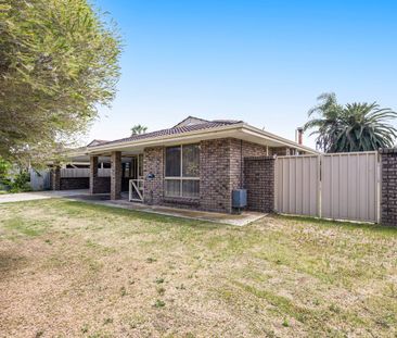 23 Hanson Way, Dudley Park, WA 6210 - Photo 3