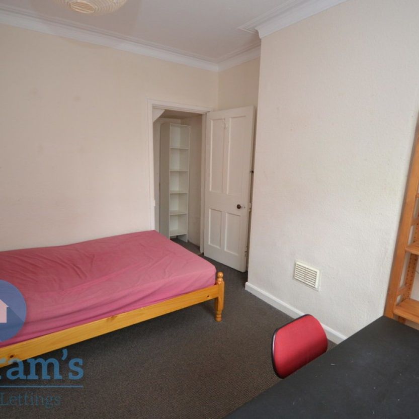 4 bed Shared House for Rent - Photo 1