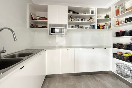 1 Bowie Avenue, - Photo 3