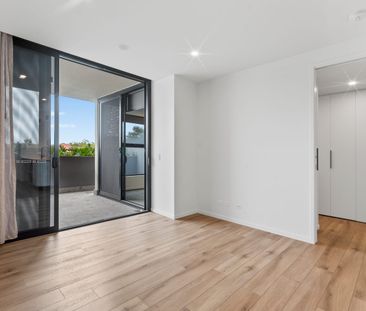 Luxury Apartment Living - Photo 3