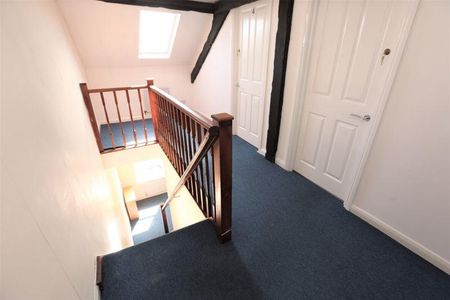 4 bedroom maisonette to rent - Photo 2