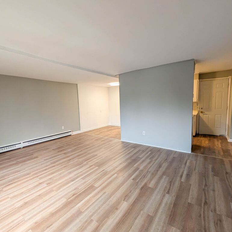 27 Main St, St. Catharines (2) - 2 Bedroom Apartment - Photo 1