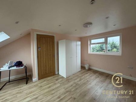 Lansbury Drive, UB4 - Photo 3