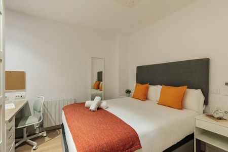 Carrer de Balmes, Barcelona, Catalonia 08007 - Photo 2