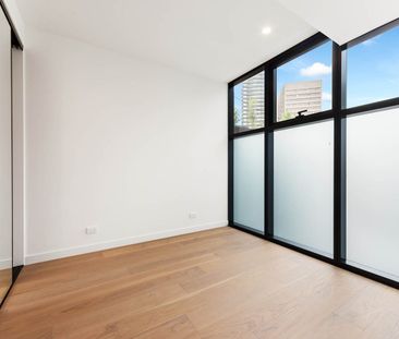 Ultimate City Lifestyle - Photo 4