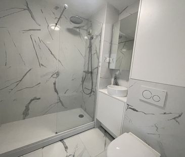 Location Appartement 2 pièces 48m² LAMBERSART 59130 - Photo 2