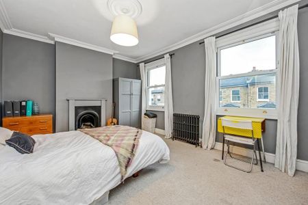 3 bedroom terraced house to rent - Photo 5