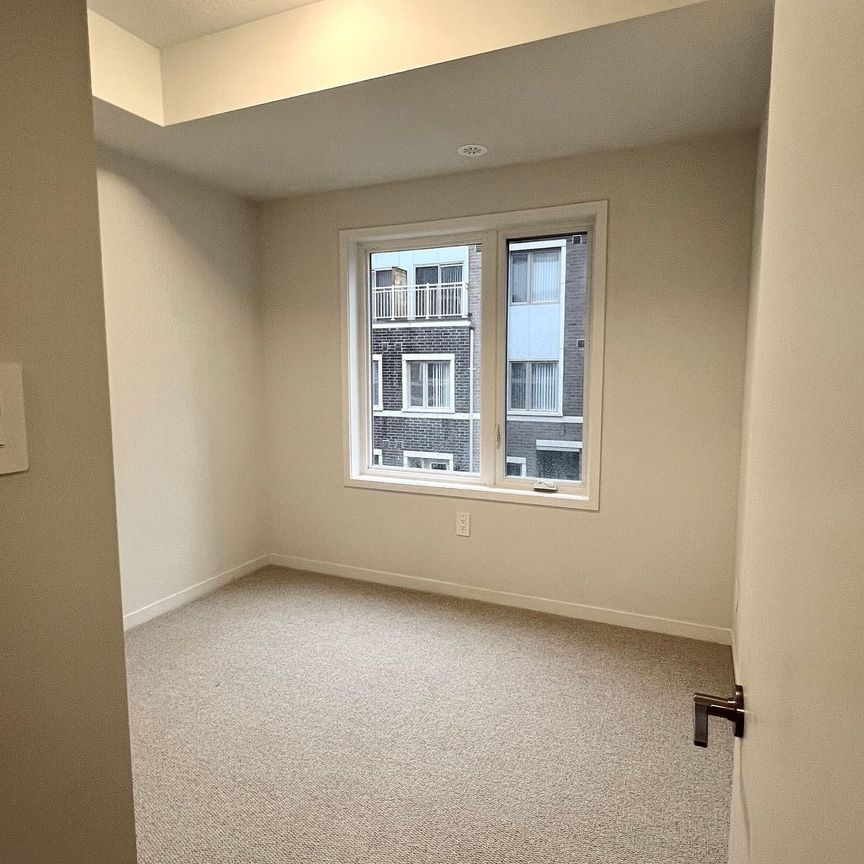 For Lease - 39 Honeycrisp Crescent Unit# 78, Vaughan, Ontario - Photo 1