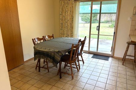 3 BEDROOM- CENTRAL LOCATION - Photo 2