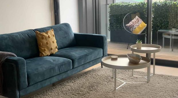 Large Furnished Apartment - Short Term to Nov 2025 - Photo 1