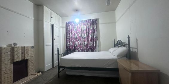 Room in a Shared House, Vaughan Gardens, IG1 - Photo 3