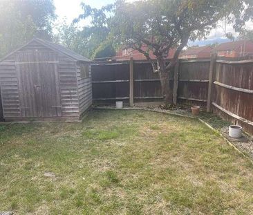 Bates Close, George Green, SL3 - Photo 6