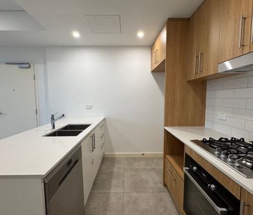 Near-new Two Bedroom Apartment - Photo 5