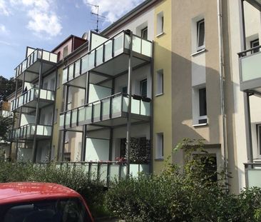 Komplett modernisierte 2,5-Zimmer-Dachgeschoss-Wohnung - Foto 1