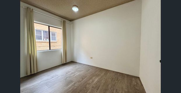 Bright & Spacious 2-Bedroom Unit in Bexley - Photo 1