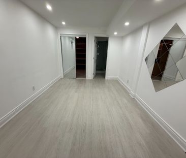 For Lease - 20 Eleanor Circle, Richmond Hill, Ontario - Photo 2