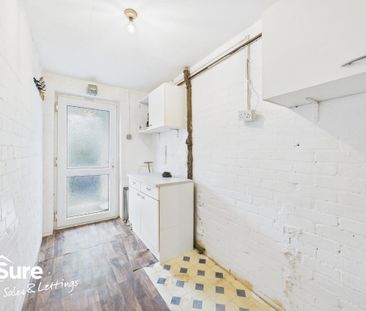 4 bedroom terraced house to rent - Photo 3