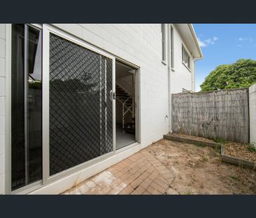 15/21-23 Landsborough Street, North Ward, Qld 4810 - Photo 5